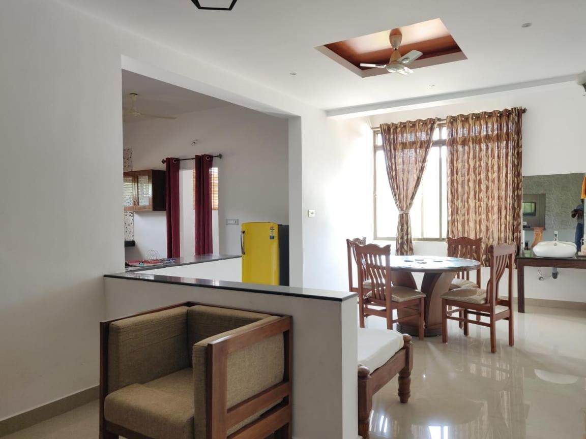 Hotel Mudra Midtown Suites & Rooms Kalasa Eksteriør bilde