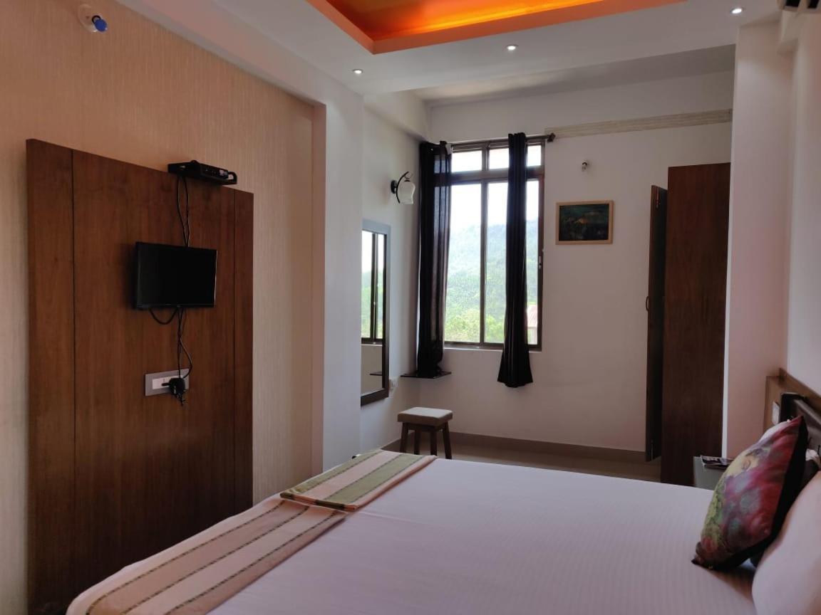 Hotel Mudra Midtown Suites & Rooms Kalasa Eksteriør bilde