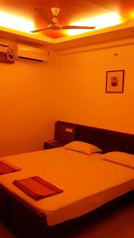 Hotel Mudra Midtown Suites & Rooms Kalasa Eksteriør bilde